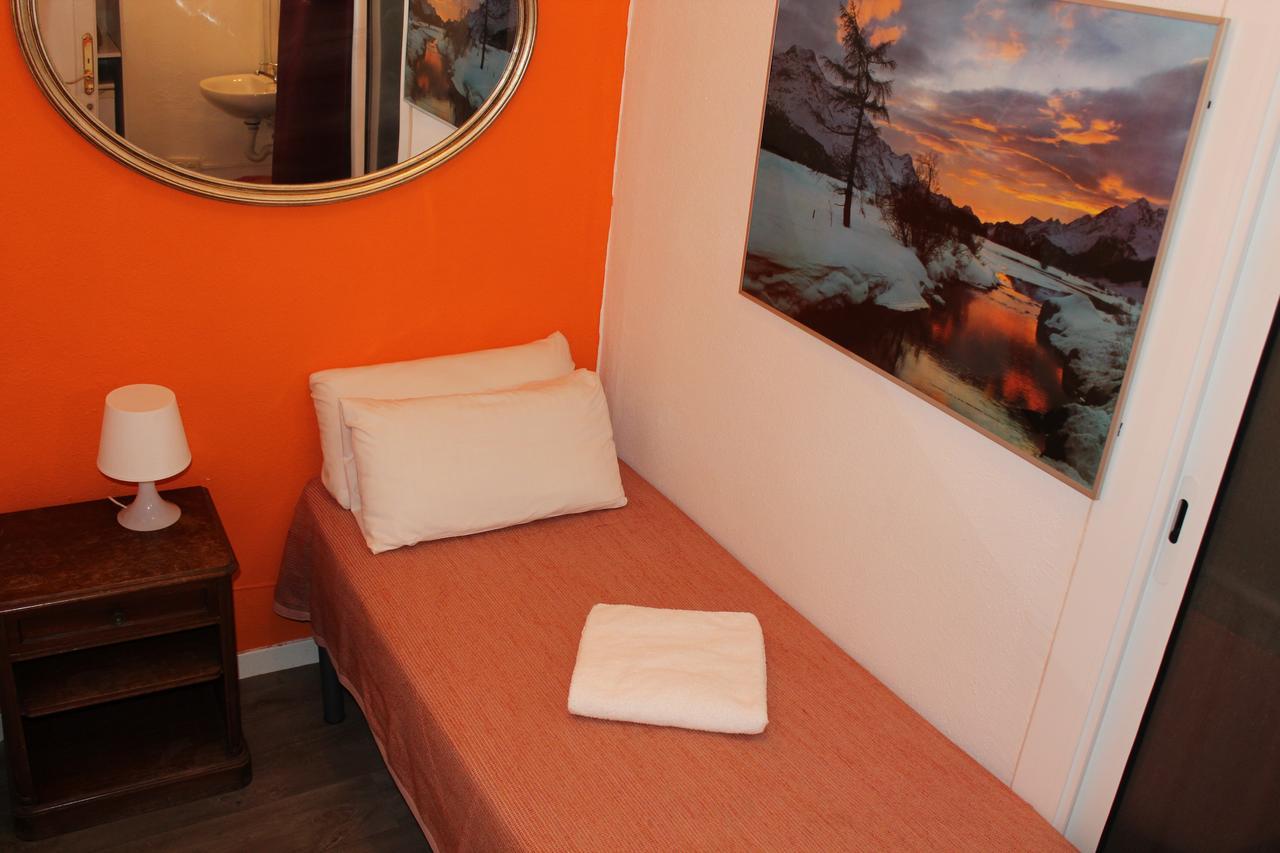 Pension Arosa Barcelona Ngoại thất bức ảnh