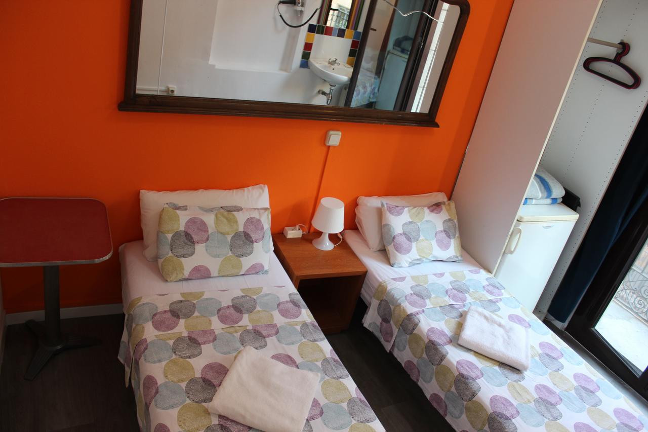 Pension Arosa Barcelona Ngoại thất bức ảnh